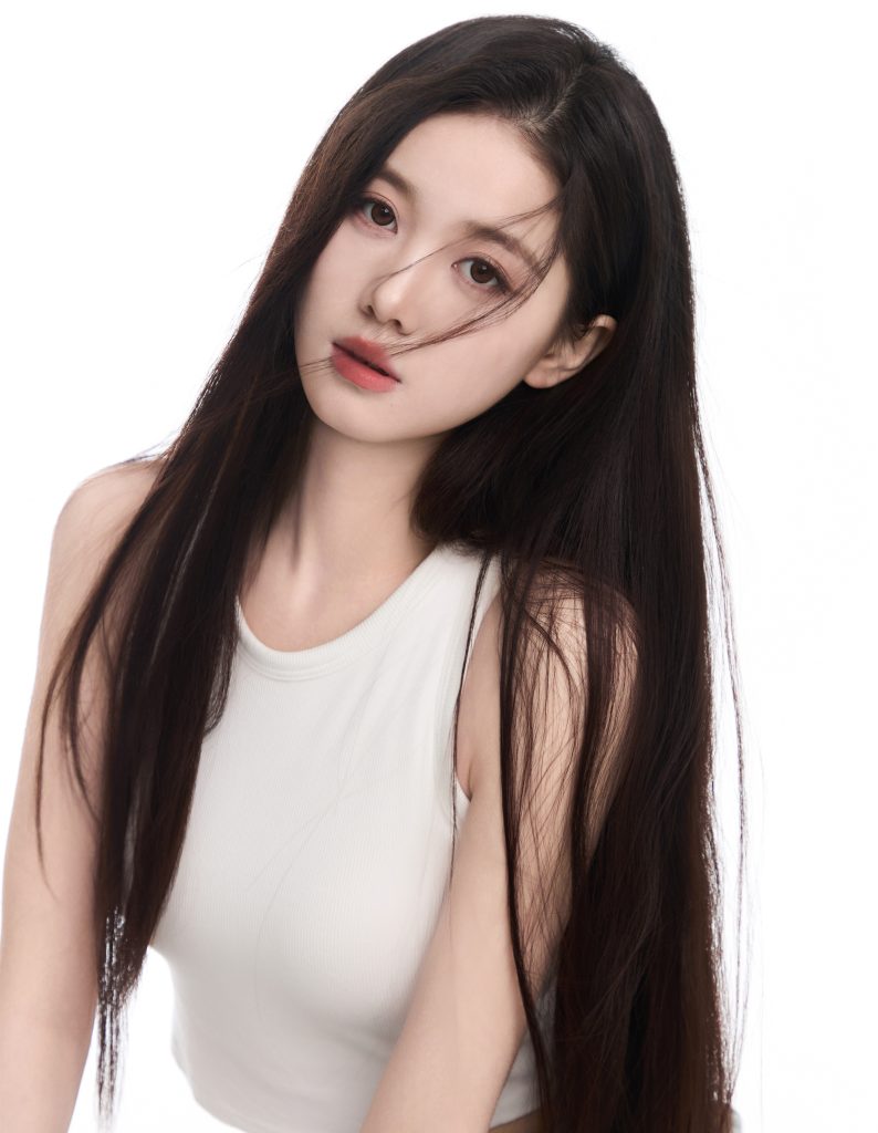图片[1]_9P美女李瑜白色无袖短上衣 牛仔裤穿搭 完美小蛮腰写真图集_次元岛