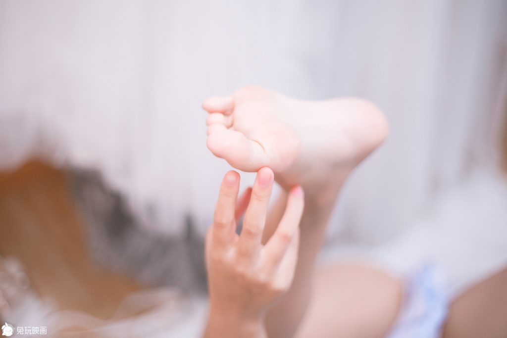 图片[6]_29P三度 房间里的夏天 玉足 草帽 性感美女图片 4K壁纸_69004_次元岛