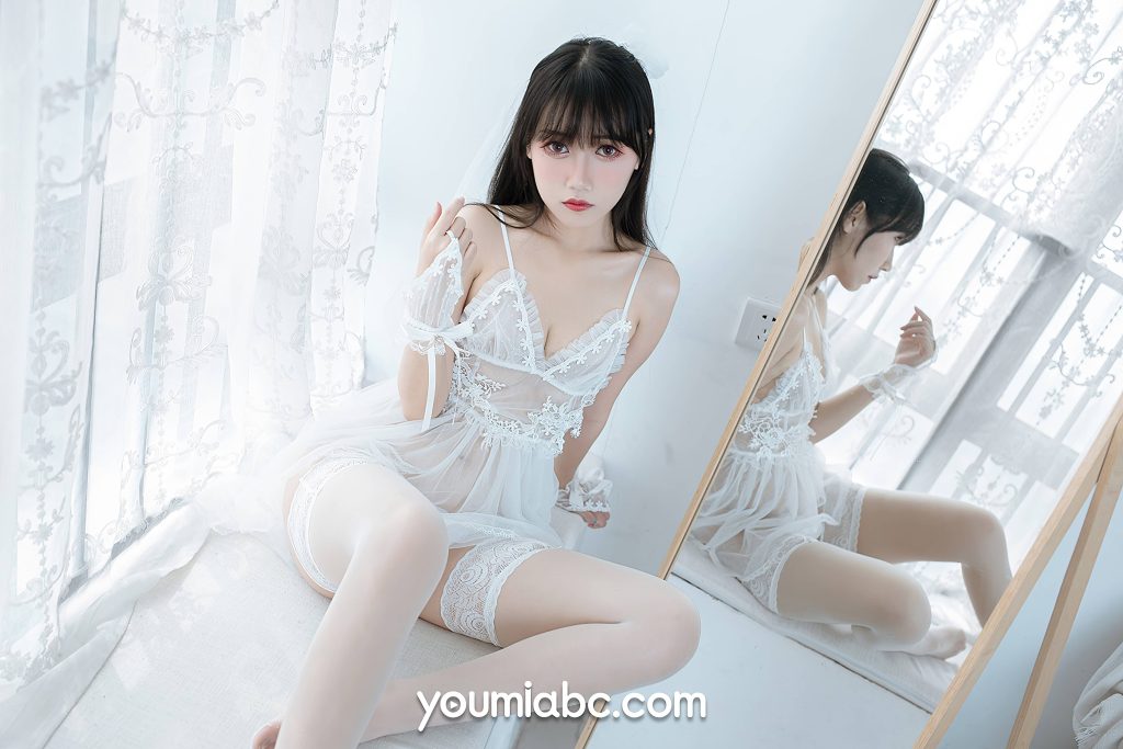 图片[1]_21P 不呆猫 YouMi尤蜜 Dressed up 白色丝袜 性感 玉足4k美女超高清大图片_次元岛