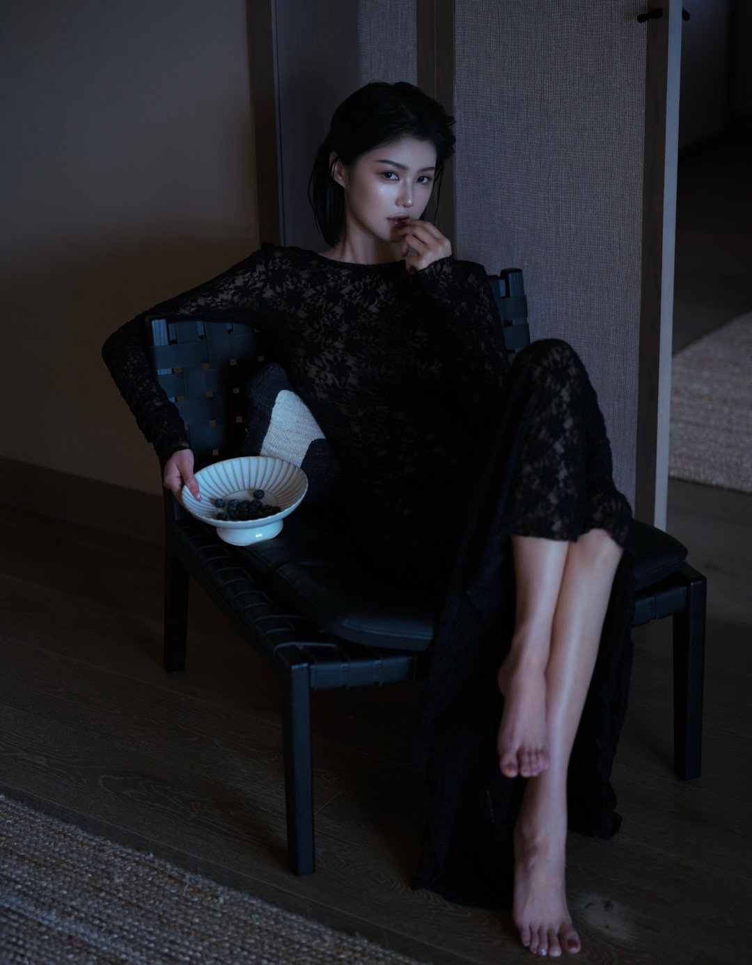 10P网红美女程儿 黑色镂空连衣裙氛围感私发 手机壁纸写真图集_次元岛