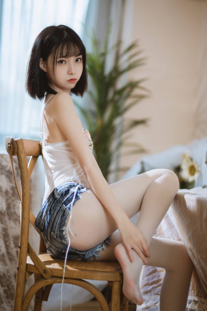 图片[1]_40P许岚LAN 少女纯欲牛仔短裤 美女图片NO.005_次元岛
