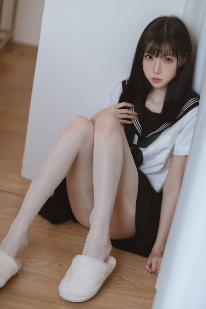 图片[2]_40P许岚LAN 白丝jk 课桌 教室 高清美女图片NO.019_次元岛