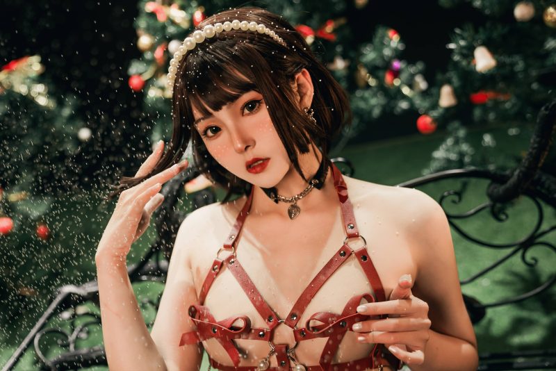 30P+1视频Natsuko夏夏子22圣诞 cosplay图片NO.032_次元岛