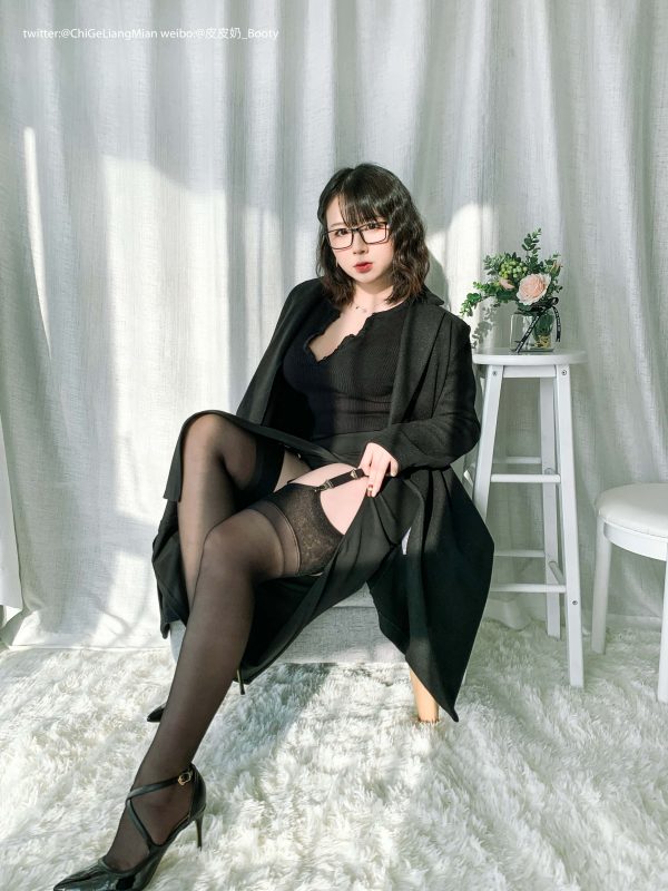 120P皮皮奶 黑色高岭OL自拍 NO.011_次元岛