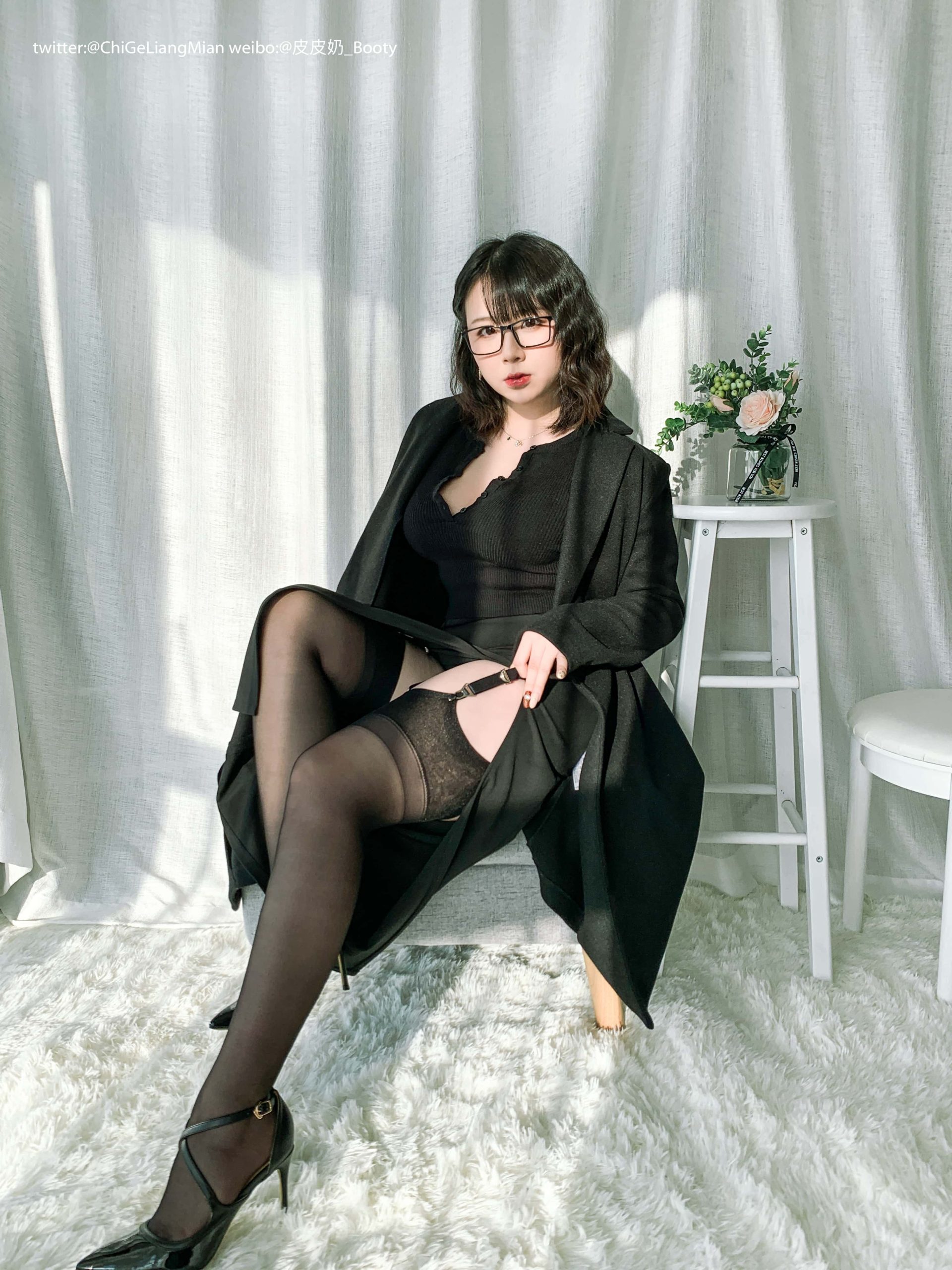 120P皮皮奶 黑色高岭OL自拍 NO.011_次元岛