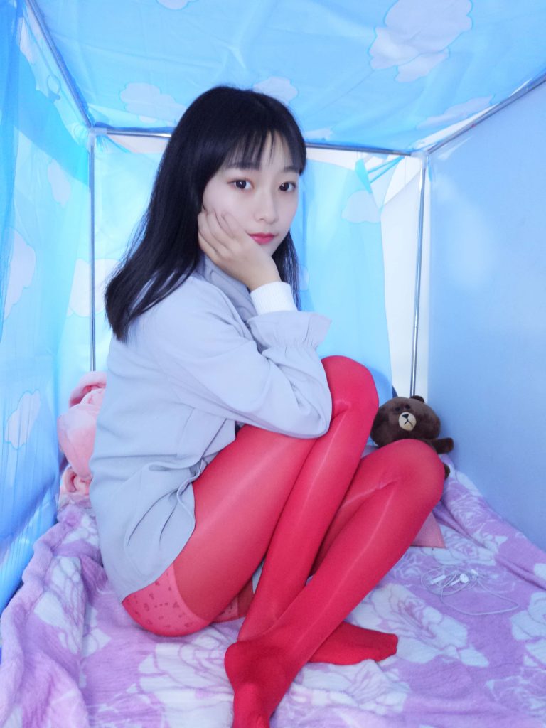 图片[1]_85P蓓蓓 宿舍彩色丝袜 玉足壁纸2k 高清美女图片 手机壁纸图片_次元岛