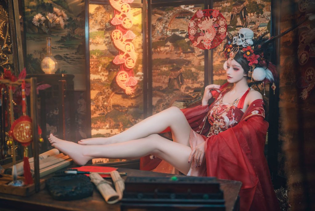 图片[1]_120P鹿八岁 闯进我家的凶凶年兽 二次元ACG美图NO.054_次元岛