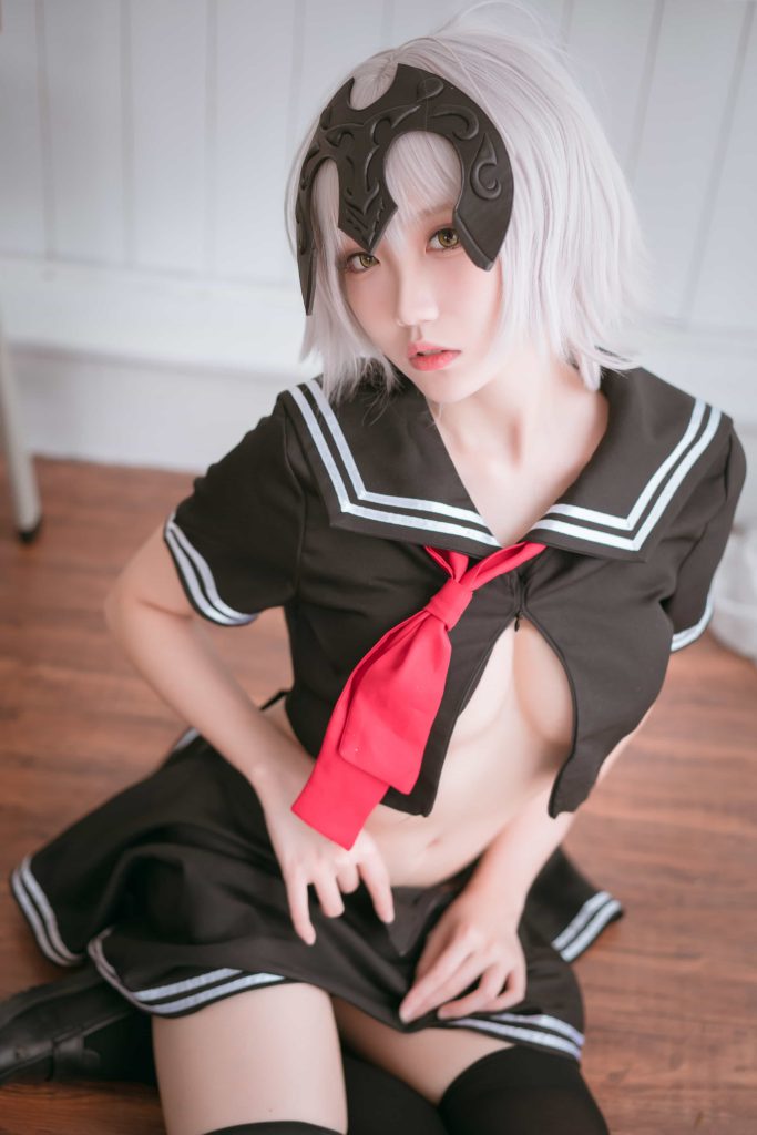 图片[2]_13P瓜希酱 黑贞德 校服 cosplay图片 手机壁纸NO.012_次元岛